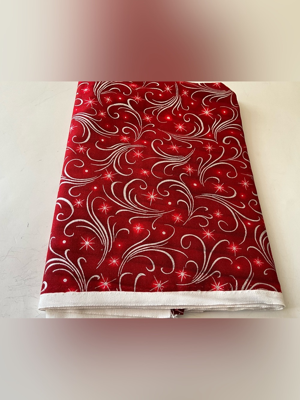 Quilting Robert Kaufman Winter's Grandeur Red White Swirl Cotton Fabric Holiday
